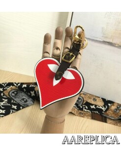 Replica LV Game On Heart Bag Charm and Key Holder Louis Vuitton MP2911 2
