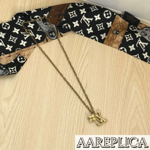 Replica LV Flower Pendant Necklace Louis Vuitton MP2890 3