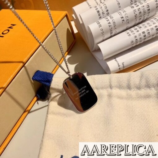 Replica LV Monogram Locket Necklace Louis Vuitton M62484 5