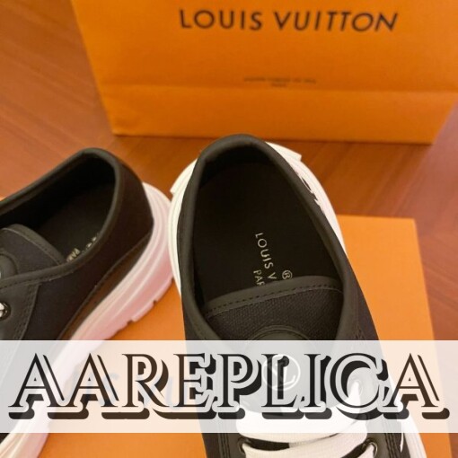Replica LV Squad Sneaker Louis Vuitton 1A9419 5