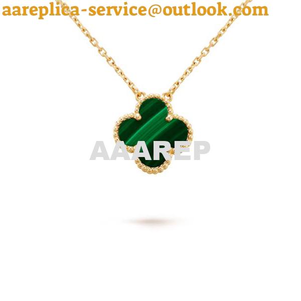 Replica Van Cleef & Arpels Vintage Alhambra Pendant VCARO9VA00 Replica Van Cleef & Arpels Vintage Alhambra Pendant VCARO9VA00
