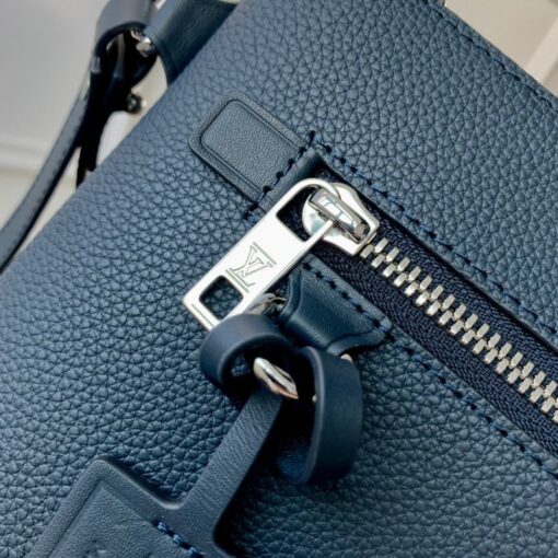 Replica Louis Vuitton Pochette iPad LV M81029 6