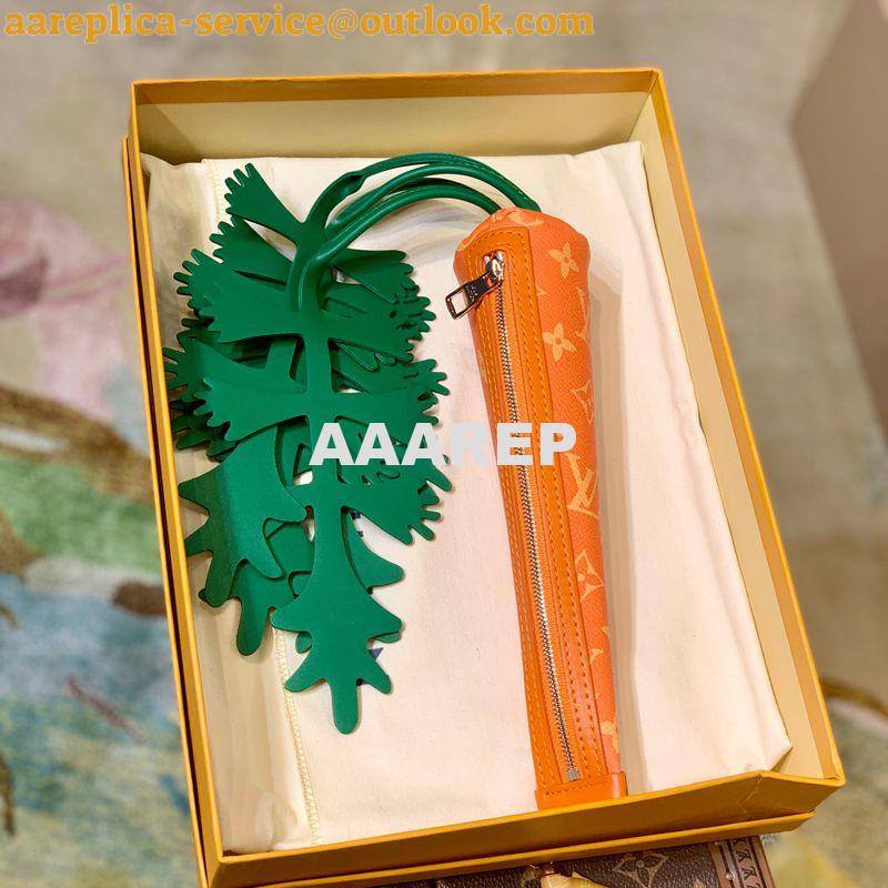 Replica Louis Vuitton Carrot Pouch LV M80851 2 Replica Louis Vuitton Carrot Pouch LV M80851 2