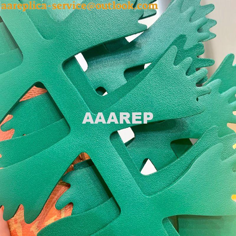 Replica Louis Vuitton Carrot Pouch LV M80851 4 Replica Louis Vuitton Carrot Pouch LV M80851 4