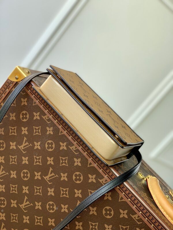 Replica Louis Vuitton LV Book Chain Wallet M81830 8
