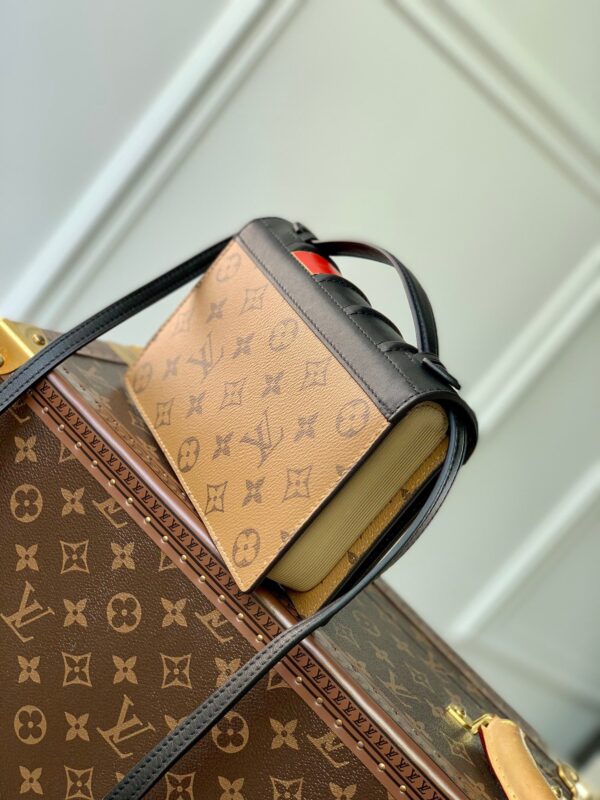 Replica Louis Vuitton LV Book Chain Wallet M81830 9