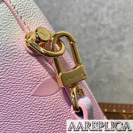 Replica Louis Vuitton Marshmallow LV M46080 6