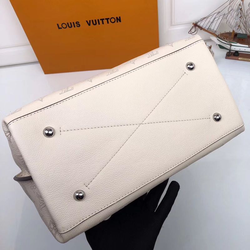 Replica Louis Vuitton Carmel LV M53188 5 Replica Louis Vuitton Carmel LV M53188 5