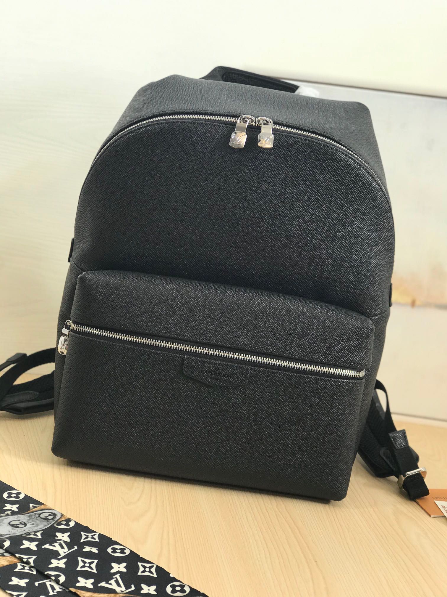 Louis Vuitton Discovery Discovery Backpack Pm (DISCOVERY PM BACKPACK,  M30230)