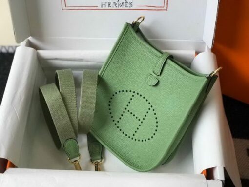 Replica Hermes Evelyne Bag Designer Hermes Mini Crossbody Bag 20393 Gold Buckle Light Green 4