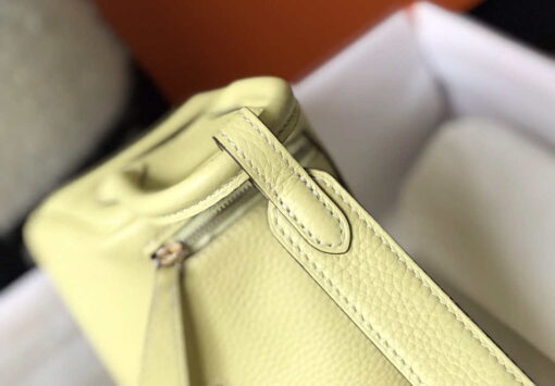 Replica Hermes H079086 Lindy Mini Bag 19cm H231929 6