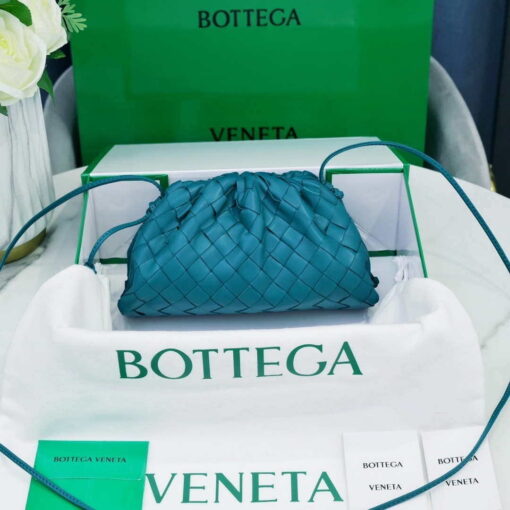 Replica BV 585852 Bottega Veneta Mini Pouch intrecciato leather clutch with strap sapphire