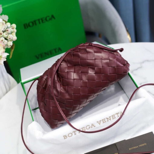 Replica BV 585852 Bottega Veneta Mini Pouch intrecciato leather clutch with strap Wine Red 2