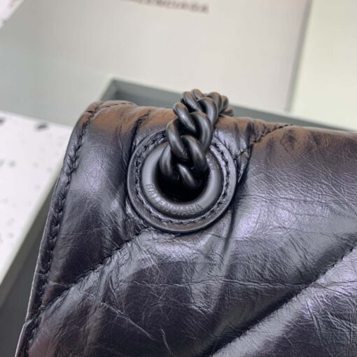 Replica Balenciaga 716393210I Crush Medium Chain Bag in Black crushed calfskin aged Black Hardware 6