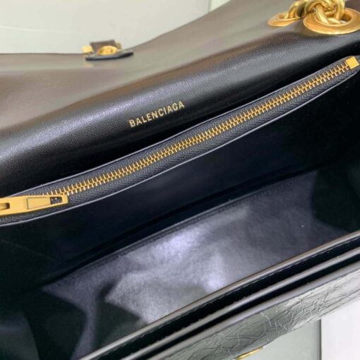 Replica Balenciaga 716393210I Crush Medium Chain Bag in black crushed calfskin aged Gold 8