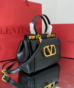Replica Valentino 4100 Medium Rockstud Alcove Handbag In Grainy Calfskin 2B0J41 Black 2