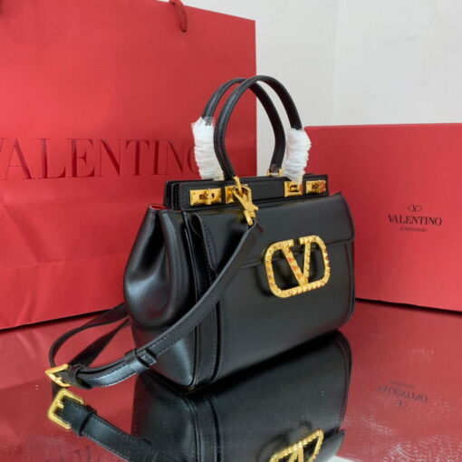 Replica Valentino 4100 Medium Rockstud Alcove Handbag In Grainy Calfskin 2B0J41 Black 2