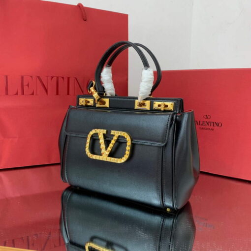 Replica Valentino 4100 Medium Rockstud Alcove Handbag In Grainy Calfskin 2B0J41 Black 3