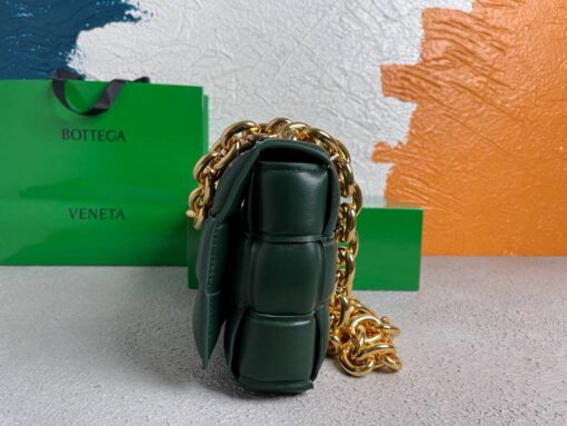 Replica Bottega Veneta BV 20206 Chain Cassette 631421 Dark Green Gold 4