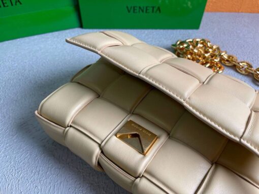 Replica Bottega Veneta BV 20206 Chain Cassette 631421 Apricot Gold 9