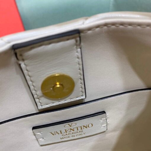 Replica Valentino 0097S Small Roman Stud The Handle Bag In Nappa White 7
