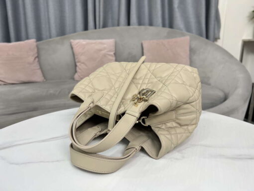 Replica Dior M2821 Medium Dior Toujours Bag Beige Macrocannage Calfskin 4