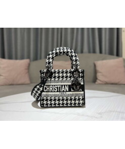 Replica Dior M0500 MINI Lady D-LITE Bag Black and White Houndstooth Embroidery