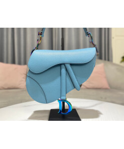 Replica Dior M0446 Dior Saddle Bag Light Blue Grained Calfskin Blue logo