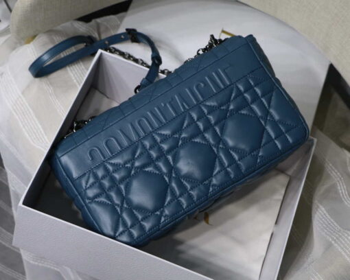 Replica Dior M9243 Large Quilted Macrocannage Calfskin Blue 3
