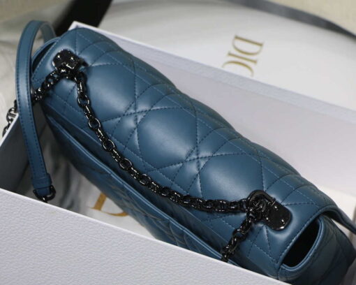 Replica Dior M9243 Large Quilted Macrocannage Calfskin Blue 4
