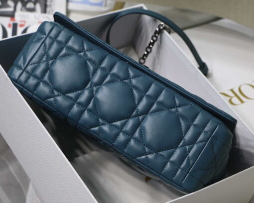 Replica Dior M9243 Large Quilted Macrocannage Calfskin Blue 6