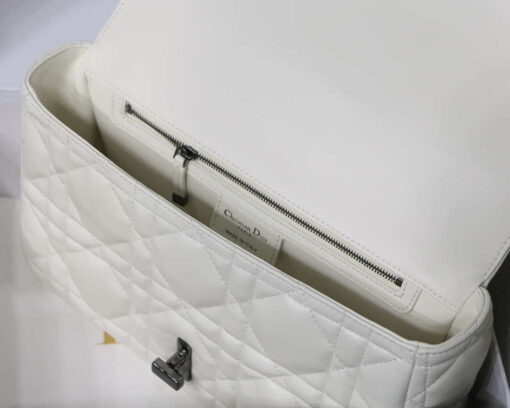 Replica Dior M9243 Large Quilted Macrocannage Calfskin White with Black logo 7