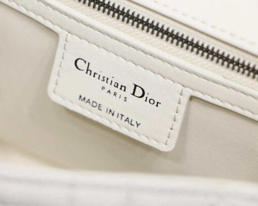Replica Dior M9243 Large Quilted Macrocannage Calfskin White with Black logo 8