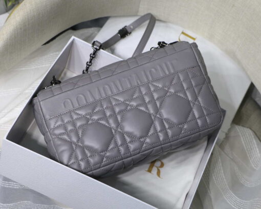 Replica Dior M9243 Large Quilted Macrocannage Calfskin Gray 3
