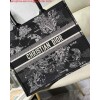 Replica Dior M1286 Large Book Tote Beige jute fabric with Union motif embroidery 9