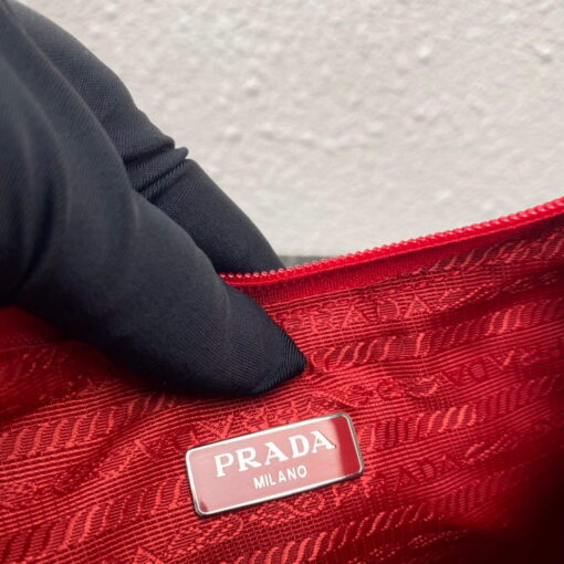 Replica Prada 1NE515 Re-Nylon Re-Edition 2000 mini-bag Red 8