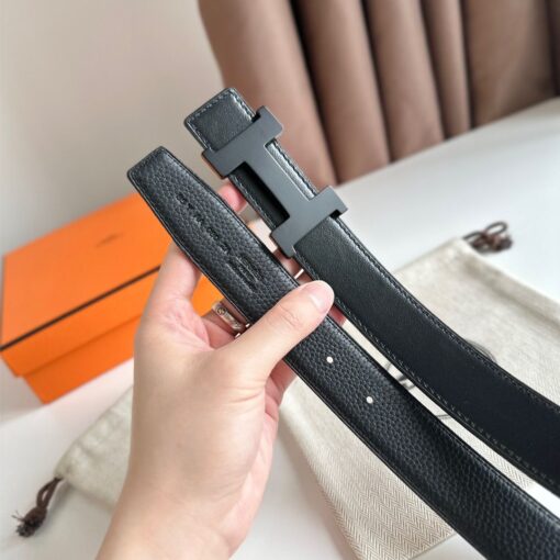 Replica Hermes Constance Reversible Belt 38MM in Clemence Leather with Black Buckle 4