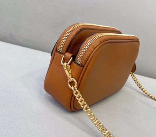 Replica Fendi 70213 Easy Baguette Leather Handbag Brown 3