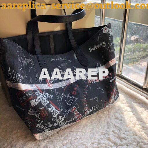 Replica Burberry The Medium Reversible Doodle Tote Black