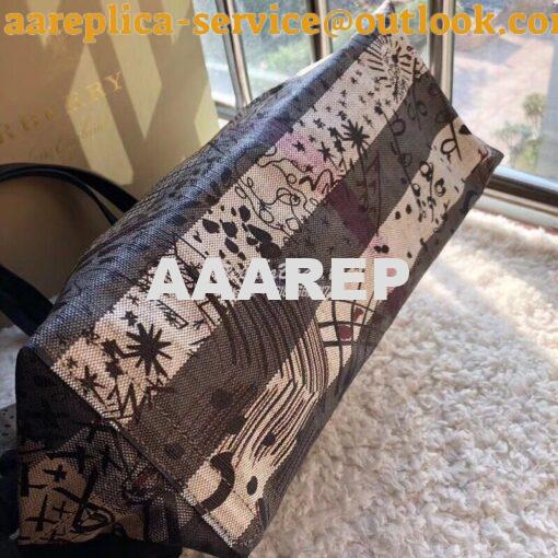 Replica Burberry The Medium Reversible Doodle Tote Classic Check 5