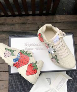 Replica  Gucci Women Men's Rhyton Leather Sneaker with Strawberry 5288
