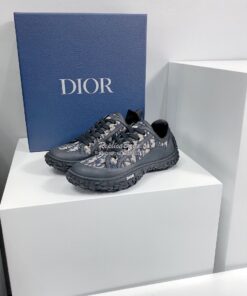 Replica Dior B28 Men/Women Low-Top Sneaker Beige and Black Dior Obliqu