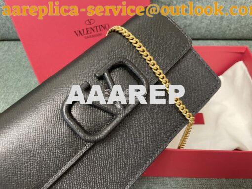 Replica Valentino VLogo Signature Grainy Calfskin Wallet With Chain 5W 3