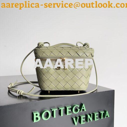 Replica Bottega Veneta BV Mini Intrecciato Vanity Case with Cross-Body
