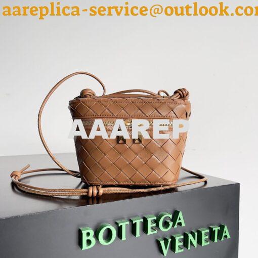 Replica Bottega Veneta BV Mini Intrecciato Vanity Case with Cross-Body