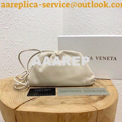Replica Bottega Veneta BV The Pouch 20 in Butter Calf 585852 White
