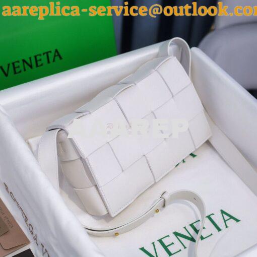 Replica Bottega Veneta BV Cassette Bag in Maxi Intreccio Bag 578004 Wh 2
