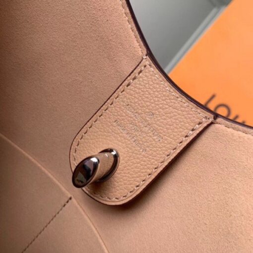 Replica Louis Vuitton Beige Lockme Hobo Shoulder Bag M44330 BLV739 7