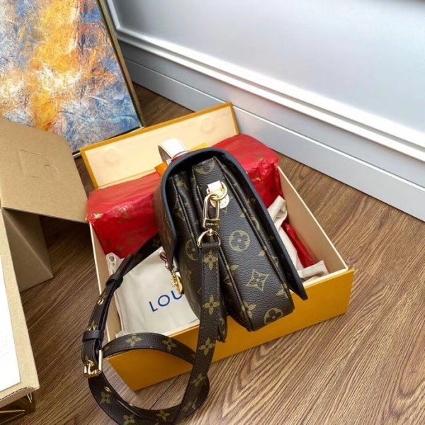 M44876 Louis Vuitton Pochette Metis Bag, TOP QUALITY, 1:1 Rep lica from  Suplook， Contact Whatsapp at +8618559333945 to make an order or check  details. Wholesale and retail worldwide. : r/CiciKicks