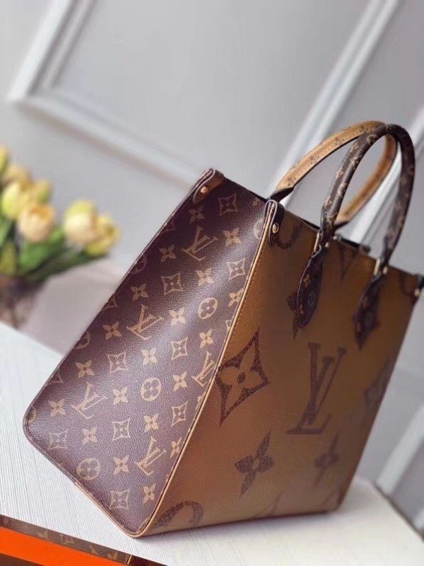 Pre Loved Louis Vuitton Monogram Reverse Giant Onthego Mm – Bluefly